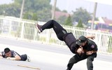 Mãn nhãn với màn võ thuật, bắn súng, đánh bắt khủng bố của Cảnh sát Cơ động Hà Nội